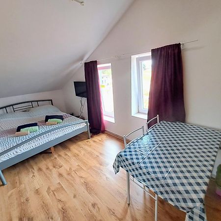 Dejan Apartment4-Top Centar プーラ エクステリア 写真