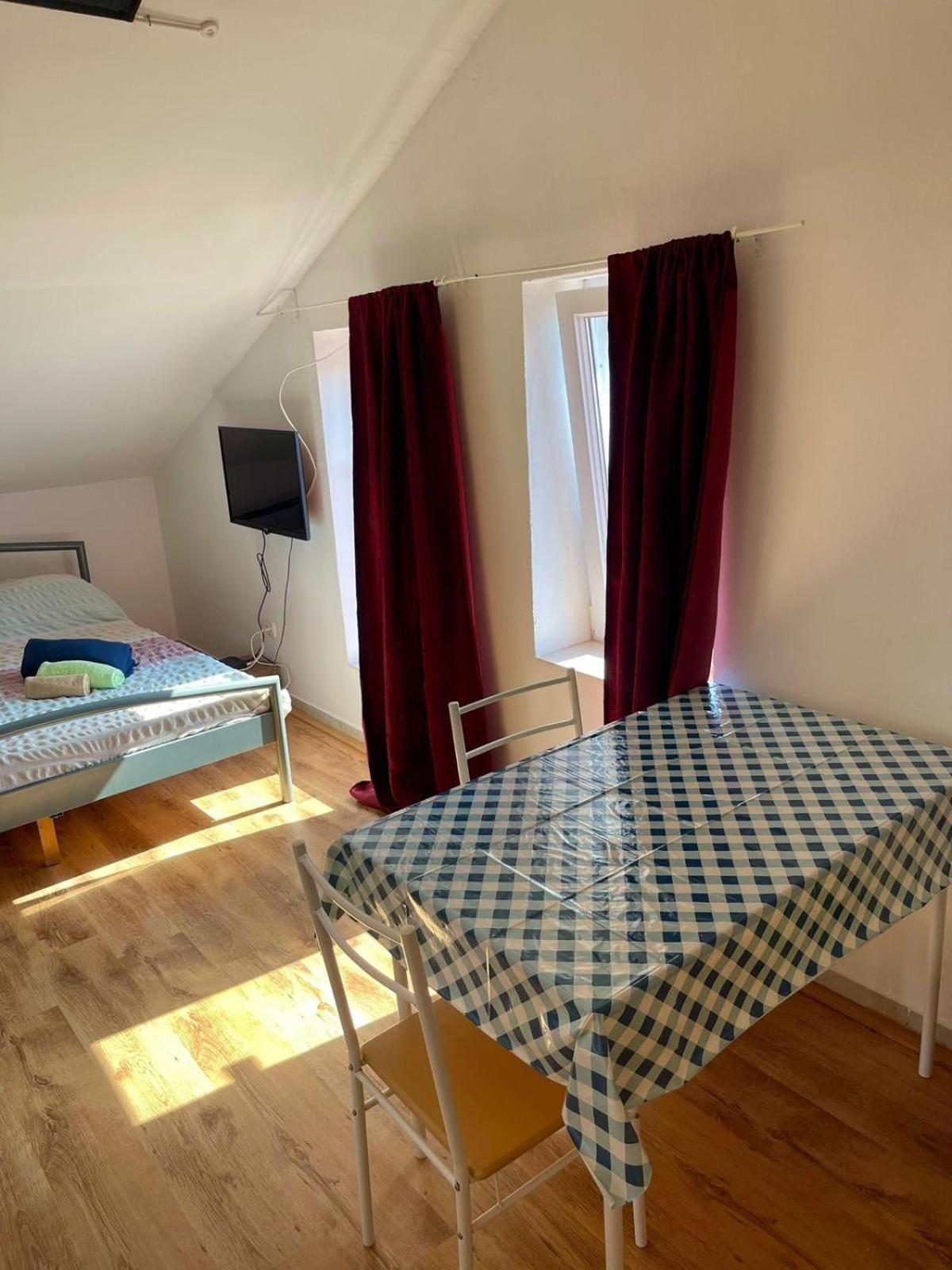 Dejan Apartment4-Top Centar プーラ エクステリア 写真