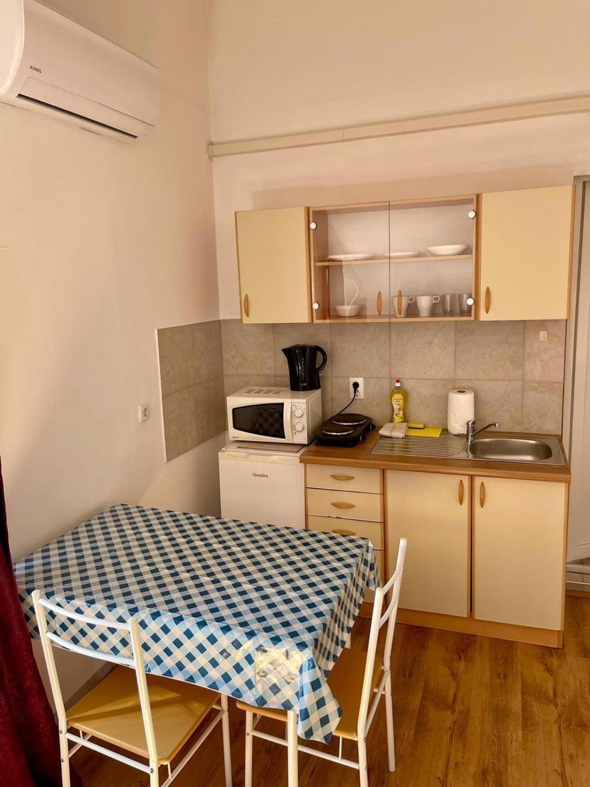 Dejan Apartment4-Top Centar プーラ エクステリア 写真