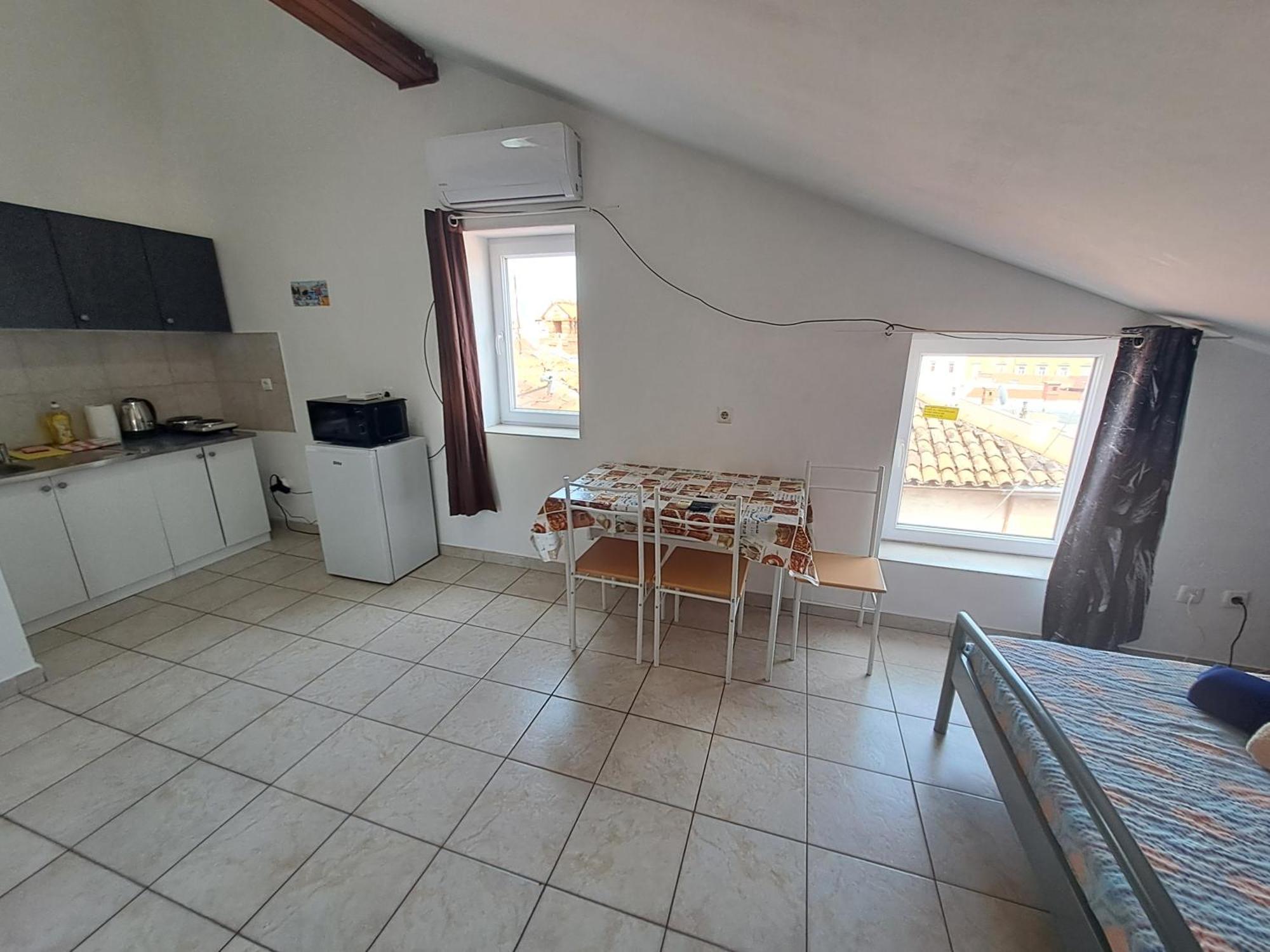 Dejan Apartment4-Top Centar プーラ エクステリア 写真